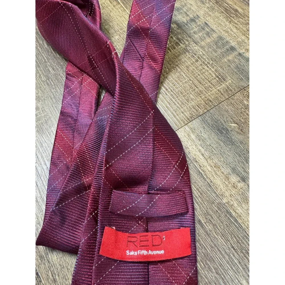 Saks Fifth Avenue RED Mens Silk Tie Burgundy‎ Purple Plaid Check Made in Italy